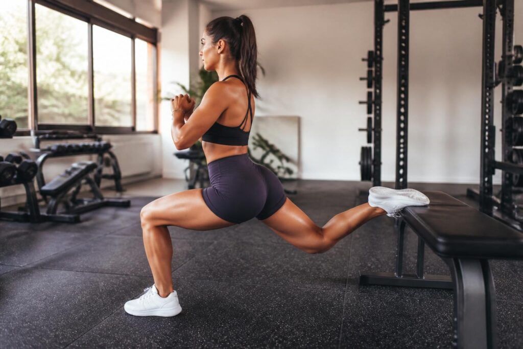 découvrez les meilleurs exercices pour cibler efficacement le grand fessier, le muscle clé pour une silhouette tonique et une meilleure posture. apprenez quels mouvements privilégier pour des résultats visibles.